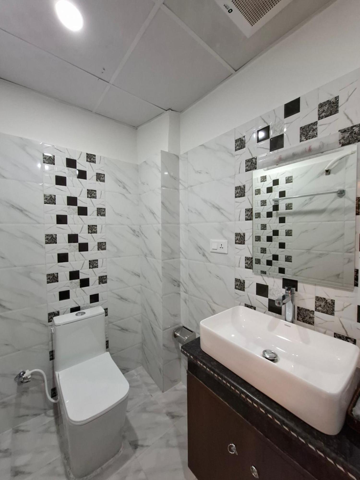Hotel Royal Mithila Private Limited ジャナクプル エクステリア 写真