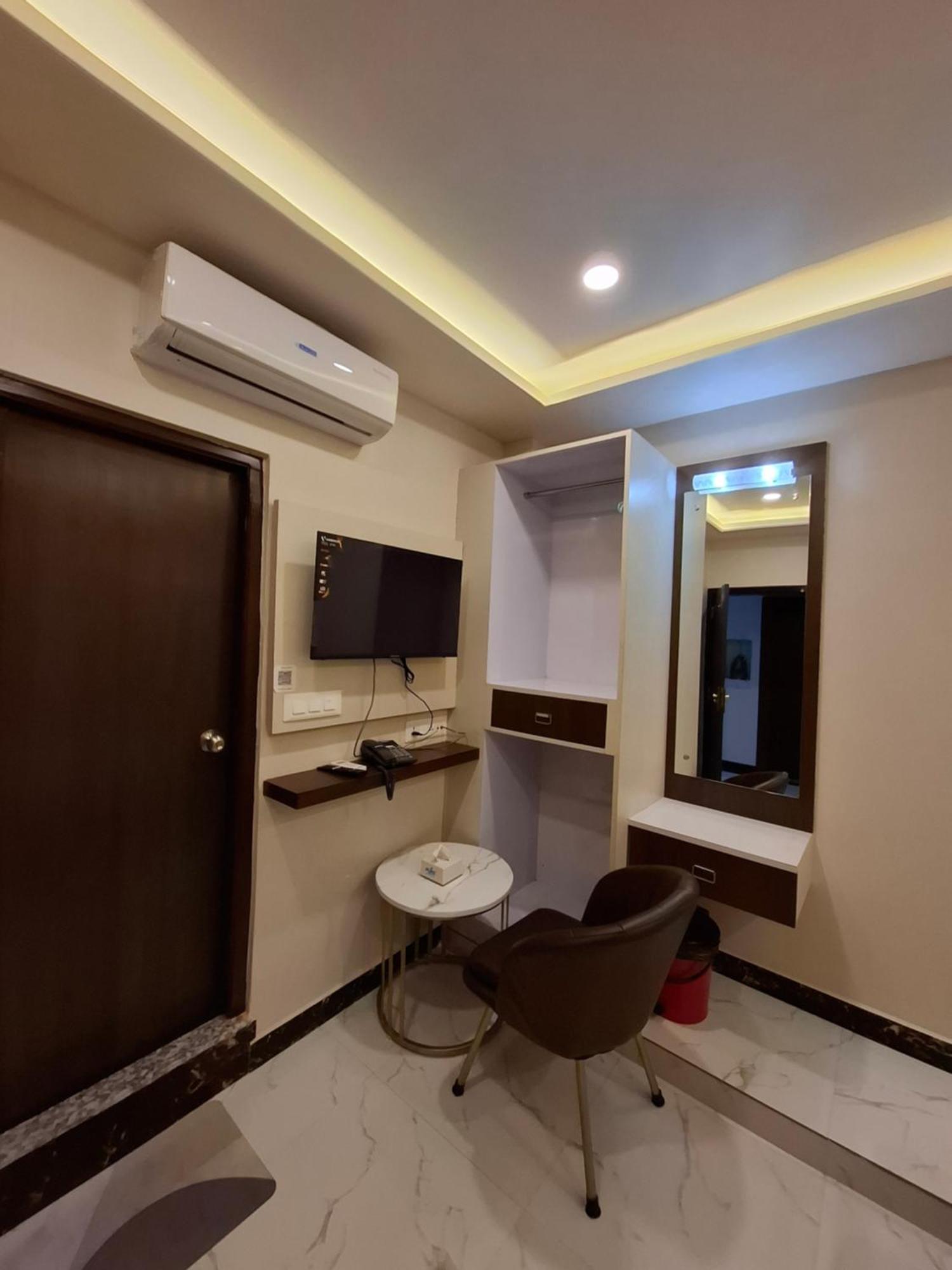 Hotel Royal Mithila Private Limited ジャナクプル エクステリア 写真