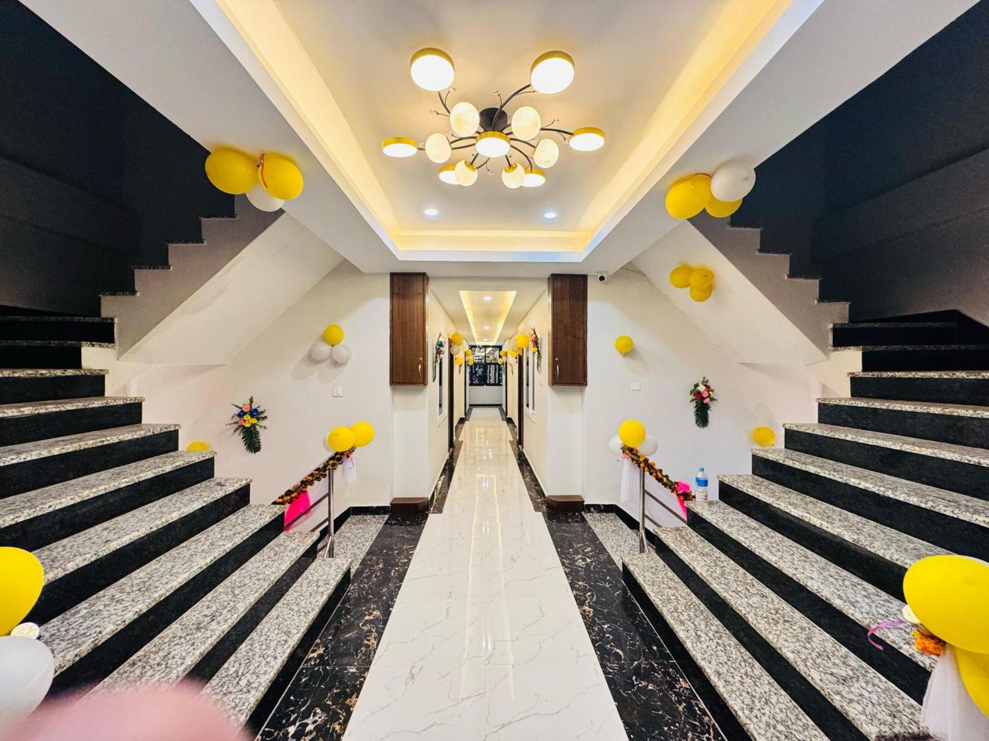 Hotel Royal Mithila Private Limited ジャナクプル エクステリア 写真